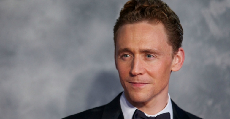 Tom Hiddleston új külsőt villantott az új Thor premierjén