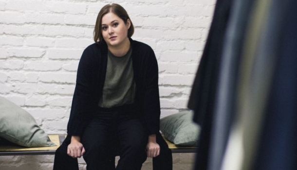 Borítókép: "Az SS18-as kollekció anyagainak előkészítése nagyon igaz módon zajlott, fizikai megterheltséggel járt" – interjú Zsigmond Dórával a hétvégi Fashion Week előtt 