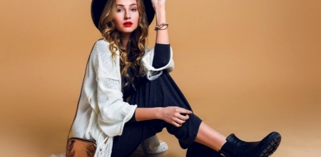 Borítókép: Félre a tűsarkakkal: kényelmes és trendi lapos őszi cipők 10 ezer forint alatt