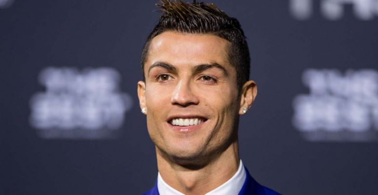 Gratulálunk! Negyedszer is apuka lett Cristiano Ronaldo, aki a kórházból posztolt egy nagyon cuki fotót