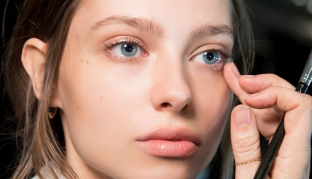 Borítókép: Ez most a Pinterest kedvenc korrektora, és még az ára is nagyon baráti