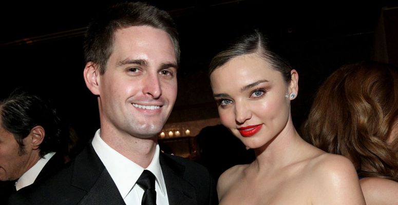 Sztárbaba a láthatáron: Miranda Kerr és fiatal férje az első gyermeküket várják