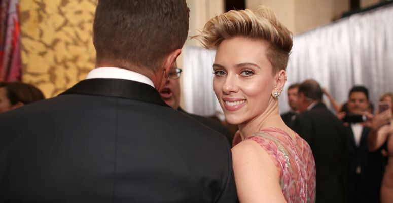 Itt az első csók! Először kapták lencsevégre Scarlett Johanssont sármos szerelmével - FOTÓK