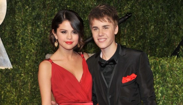 Borítókép: Így reagált Justin Bieber, amikor megkérdezték tőle, hogy megkéri-e Selena Gomez kezét