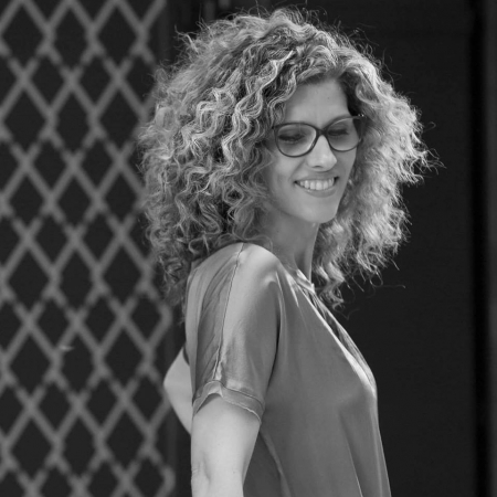 Borítókép: Gyász: 37 évesen elhunyt Fábián Juli énekesnő