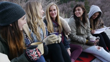 Borítókép: Napi horoszkóp december 17.: a Kosok elégedettek a jelenlegi helyzetükkel, a Mérlegeknek a mai a szerencsenapjuk