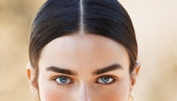 Borítókép: Tudományos magyarázat van rá, hogy az egyik szemöldököd miért szebb, mint a másik