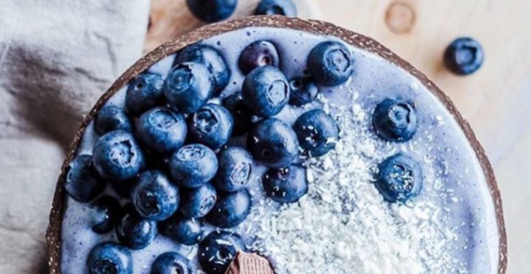 Borítókép: A neten egyre népszerűbb a kék matcha - megéri kipróbálni?