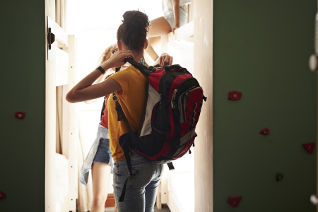 Borítókép: Külföldre megy tanulni a gyerek? Néhány dolog, amit érdemes elintéznetek