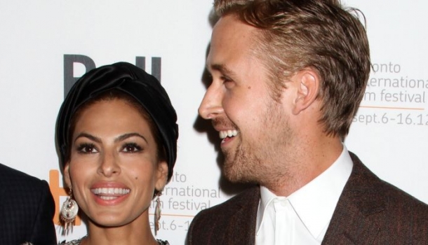Borítókép: Elolvadt az internet! Végre friss fotó készült Eva Mendes és Ryan Gosling kislányáról