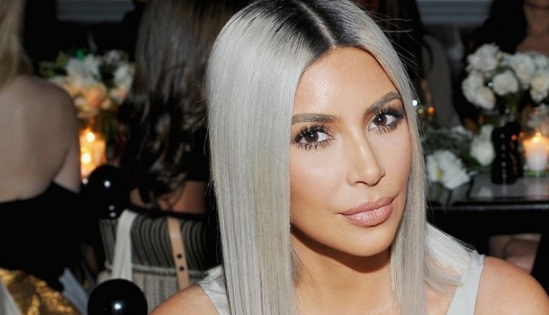 Borítókép: Paris Hilton jobban hasonít Kim Kardashianre a Yeezy új kampányában, mint maga Kim Kardashian