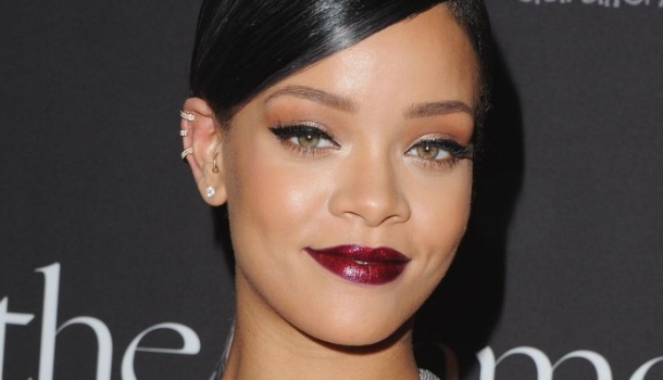 Borítókép: A Kylie Cosmetics már nem menő? Ezért rajong most mindenki inkább Rihanna sminkmárkájáért