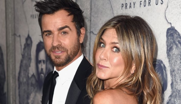 Borítókép: Hogy csinálja? Jennifer Aniston szűk bőrnadrágban mutatta meg, hogy 49 évesen mitől döglik a légy 