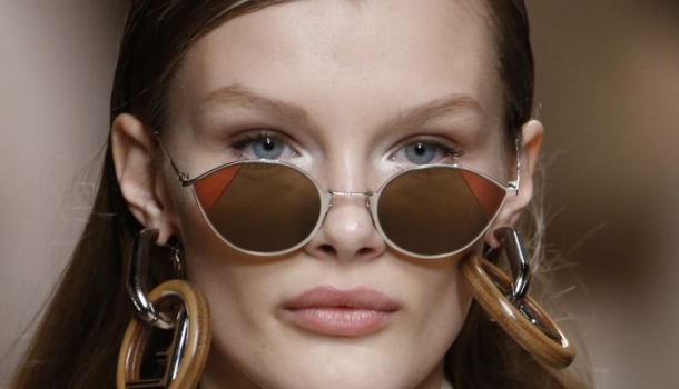 Borítókép: A Fendi új sminktrükkje hatásosabb a fáradt szemre, mint bármelyik korrektor