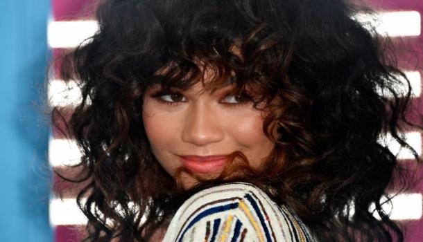 Borítókép: Ha csak 5 ezret költenél a gardróbod tavaszi frissítésére, Zendaya megtalálta számodra a tökéletes ruhadarabokat