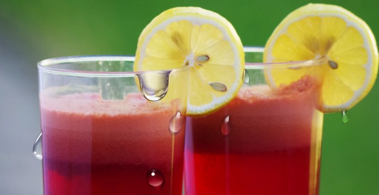 Borítókép: 3 vitaminban gazdag szomjoltó a víz helyett