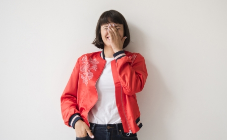 Borítókép: – De jól nézel ki! – Á, ne is mondd! –, avagy miért nem tudunk elfogadni bókokat?