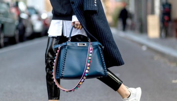 Borítókép: Instant trendek: Ezért a régi sportcipőért rajong most az internet!