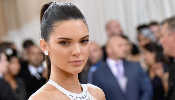 Borítókép: Valami nagyon nem stimmel Kendall Jenner szájával - szerinted már ő is plasztikáztatott?