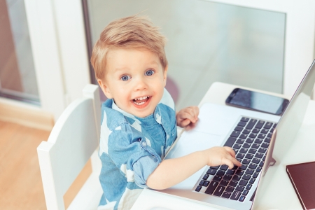 Borítókép: 9 jel, hogy gyermekednek a digitális szakmában a helye