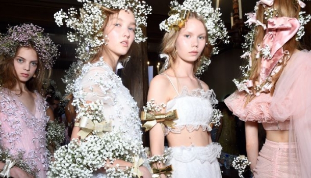 Borítókép: Menyasszonyoknak kötelező! Íme a 10 vezető szépségtrend a Bridal Fashion Weekről