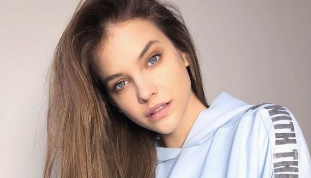 Borítókép: Még hogy kövér? Palvin Barbi olyan retus és smink nélküli fotót posztolt, aminek fontos üzenete van