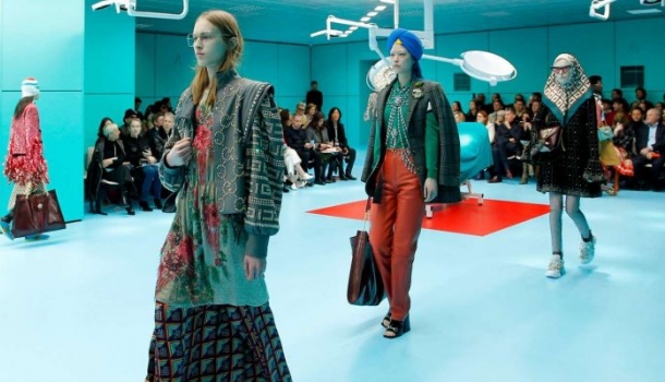 Borítókép: Ez nem semmi: Újabb csúnya cipővel sokkolnak minket, ezúttal a Gucci a ludas a dologban!