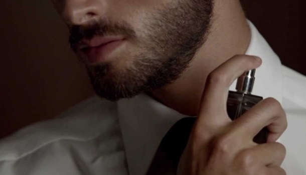 Borítókép: Valószínűleg te is rosszul fújod be magad - Így használja a parfümöt az igényes férfi