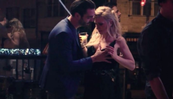 Borítókép: "Akkor miért öltözött fel ilyen kihívóan?" - elgondolkodtató 1 perces videók a nőket ért zaklatásokról