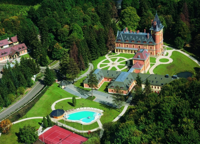 parádsasvár,károlyi-kastély,magyarország,látnivalók,kirándulóhely