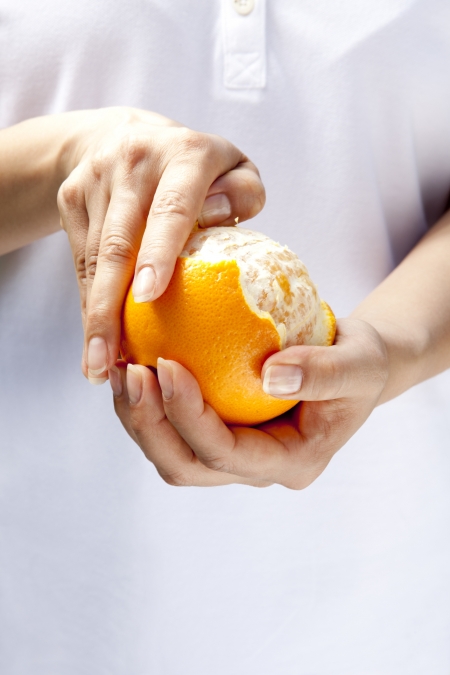 Borítókép: A narancsbőr megszüntethető az étkezéssel? A dietetikus megadja a választ!