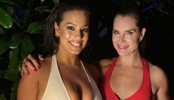 Borítókép: Ezek a fotók bizonyítják, hogy sem a korod, sem az alakod nem befolyásolja, hogy mennyire vagy vonzó fürdőruhában