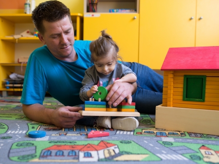 Borítókép: UNICEF Apák Napja