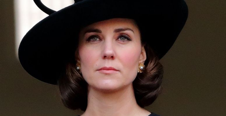 Öngyilkos lett Katalin hercegné és Pippa kedvenc tervezője, megmutatjuk, milyen ruháit viselték az elmúlt években