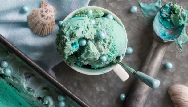 Borítókép: Újabb mitikus lény hódít az instán: megérkezett a sellő kaja