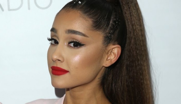 Borítókép: Ariana Grande és szerelme néhány hét randizás után eljegyezték egymást 