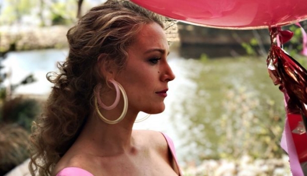 Borítókép: Nagy visszatérő! Ez a fülbevaló mindenki kedvence 2018 nyarán