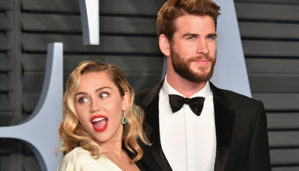 Borítókép: Végre valahára! Miley Cyrus és Liam Hemsworth összeházasodtak