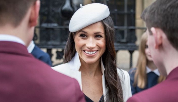 meghan markle,meghan hercegné,magas sarkú