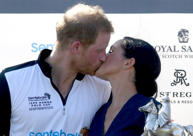 meghan hercegné,harry herceg,meghan és harry,nyilvános csók