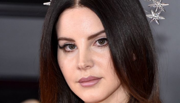 Borítókép: Lana Del Rey smink nélkül gyönyörűbb, mint gondolnád - FOTÓ