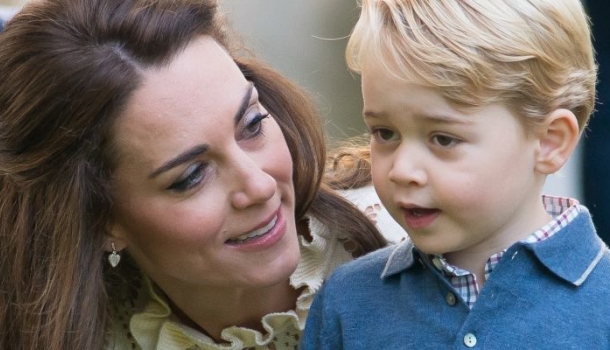 Borítókép: Katalin barátnőjének esküvőjén mindenki György hercegről beszélt