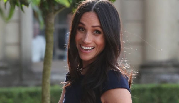 Borítókép: Senki sem vette észre eddig, milyen romantikus titkot rejtett Meghan hercegné esküvői ruhája