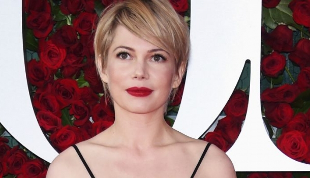 Borítókép: Először készült fotó Michelle Williamsről és új férjéről