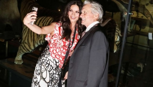 Borítókép: Nagy szülinapi bulit csapott Catherine Zeta-Jones és Michael Dougles