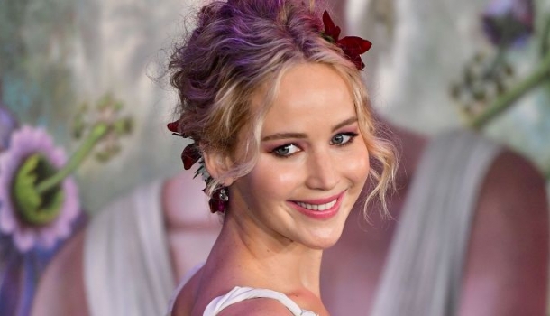 Borítókép: Jennifer Lawrence új pasija társaságában találkozott két exével is