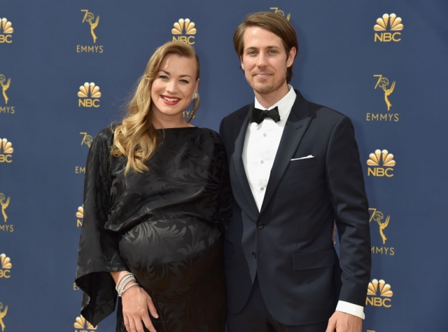 yvonne strahovski,tim loden,szolgálólány meséje