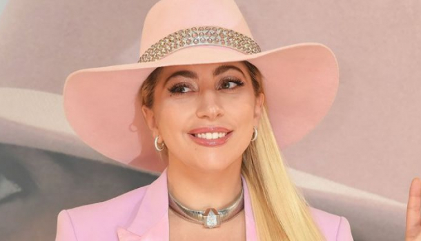 Borítókép: Mindenki Lady Gagán nevet hatalmas bakija miatt
