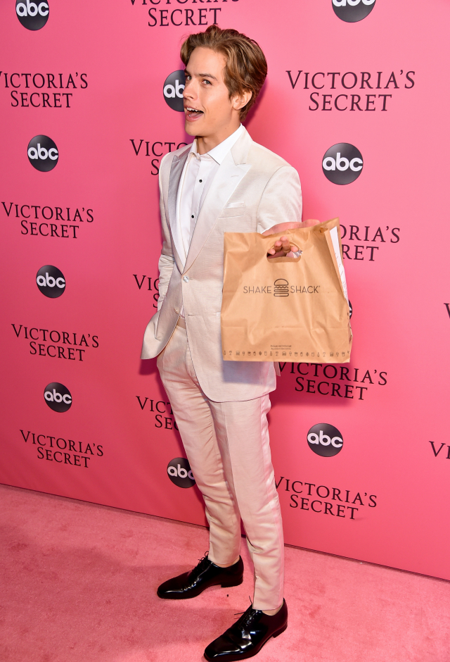 DylanSprouse,DylanSprouse Victoria's secret