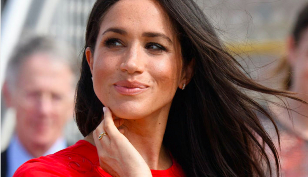 Borítókép: Meghan hercegné ezért nem vesz fel Victoria Beckham ruhát